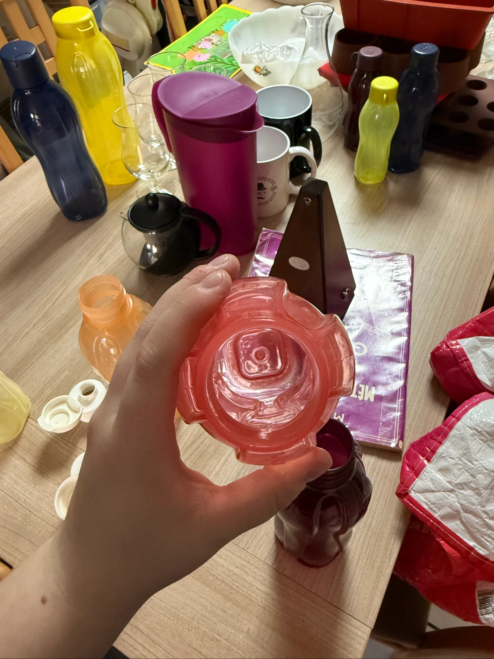 Lot 4 Tupperware 750ML bottles – photo 14
